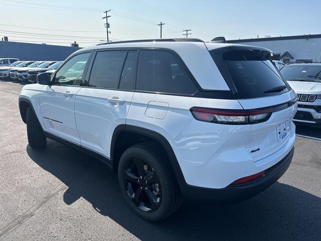 new 2024 Jeep Grand Cherokee car, priced at $41,679