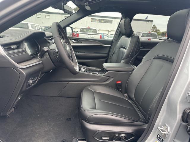 new 2025 Jeep Grand Cherokee L car, priced at $51,100