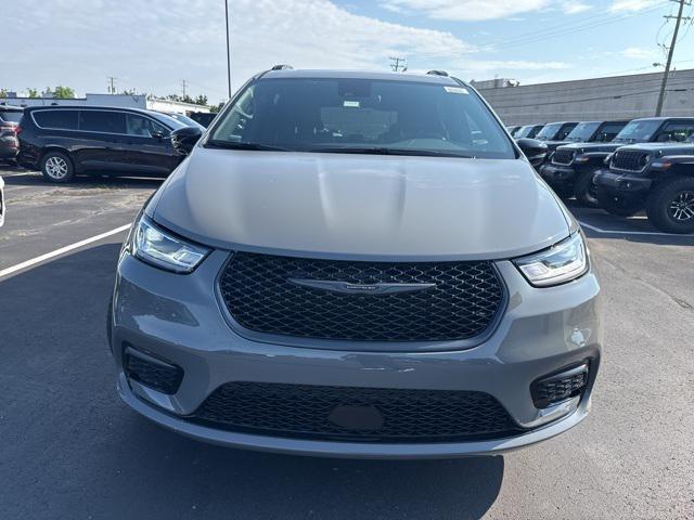 new 2025 Chrysler Pacifica car, priced at $55,055