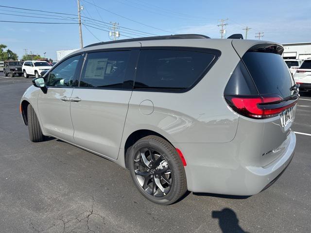 new 2025 Chrysler Pacifica car, priced at $55,055