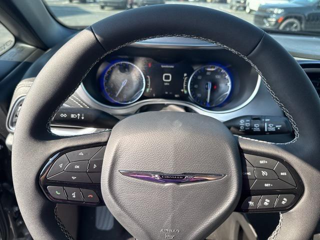 new 2025 Chrysler Pacifica car, priced at $55,055