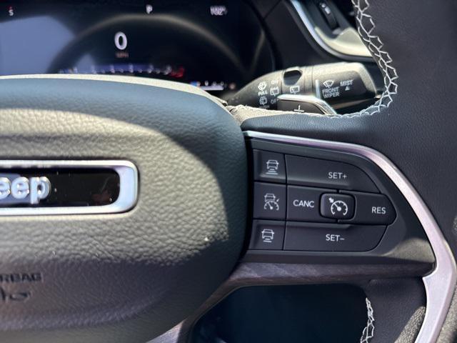 new 2025 Jeep Grand Cherokee car, priced at $49,142