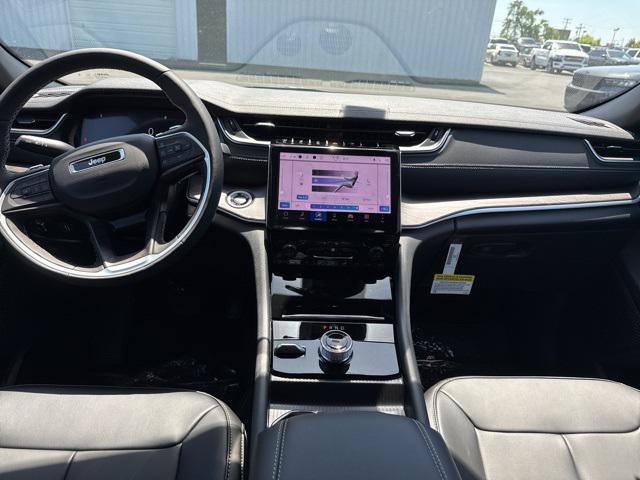 new 2025 Jeep Grand Cherokee car, priced at $49,142