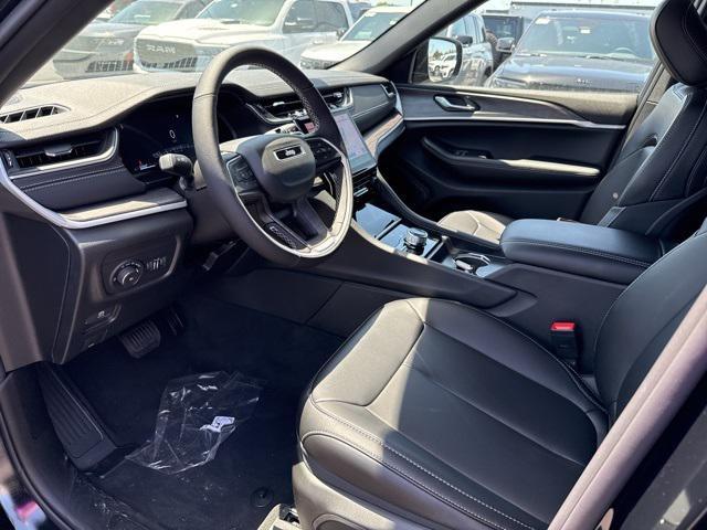 new 2025 Jeep Grand Cherokee car, priced at $49,142