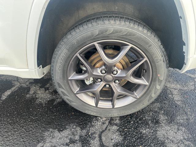 used 2021 Jeep Grand Cherokee car, priced at $28,000