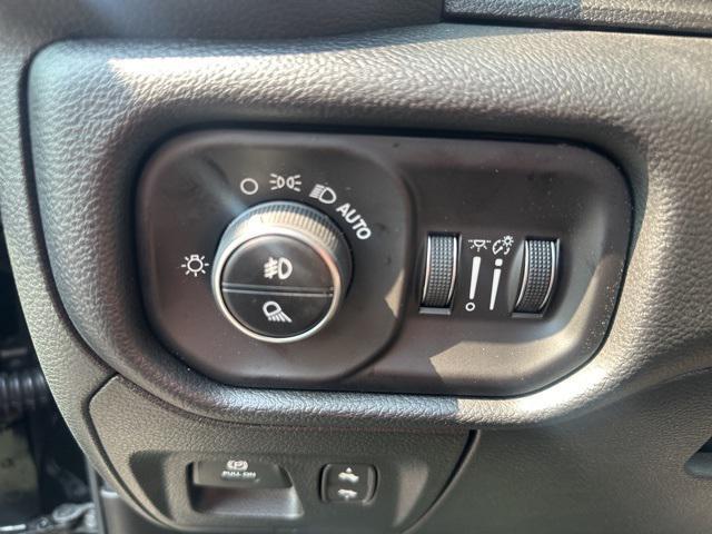 new 2025 Ram 1500 car, priced at $58,386