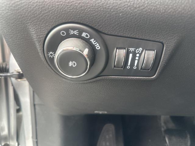 new 2025 Jeep Compass car, priced at $37,677