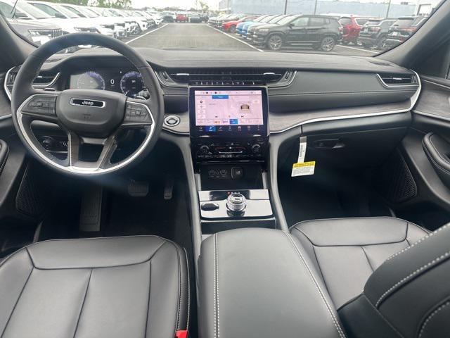 new 2025 Jeep Grand Cherokee car, priced at $46,800