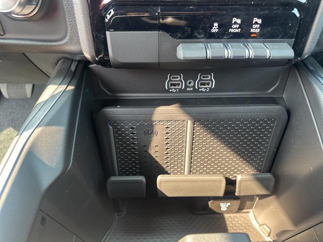 new 2025 Ram 1500 car, priced at $58,431