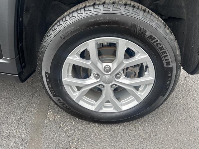 used 2023 Jeep Grand Cherokee car, priced at $35,995