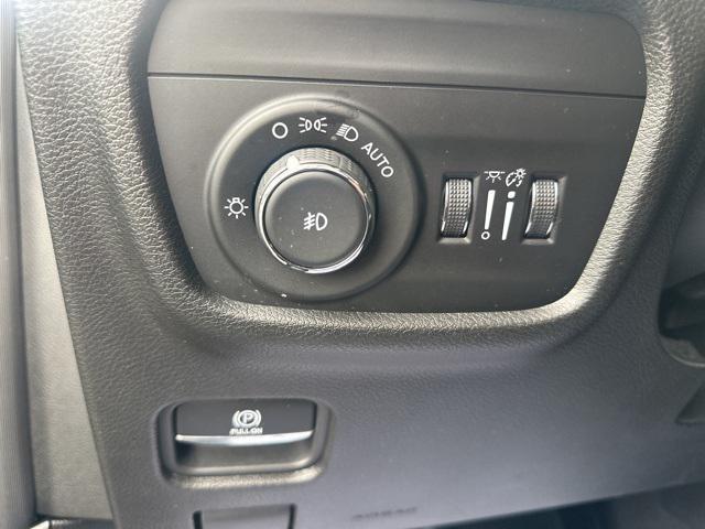 used 2023 Jeep Grand Cherokee car, priced at $35,995