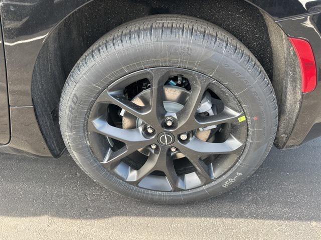 new 2025 Chrysler Pacifica car, priced at $55,365