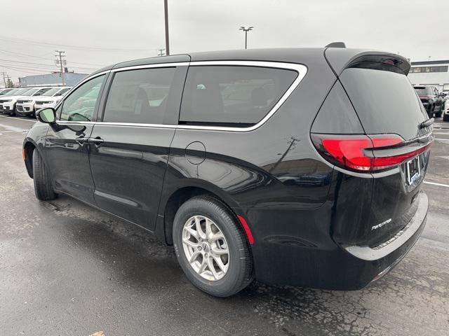 new 2025 Chrysler Pacifica car, priced at $40,276