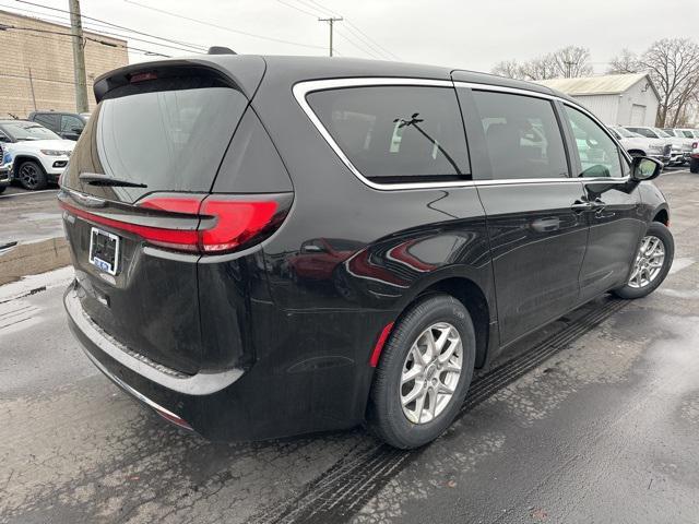 new 2025 Chrysler Pacifica car, priced at $40,276