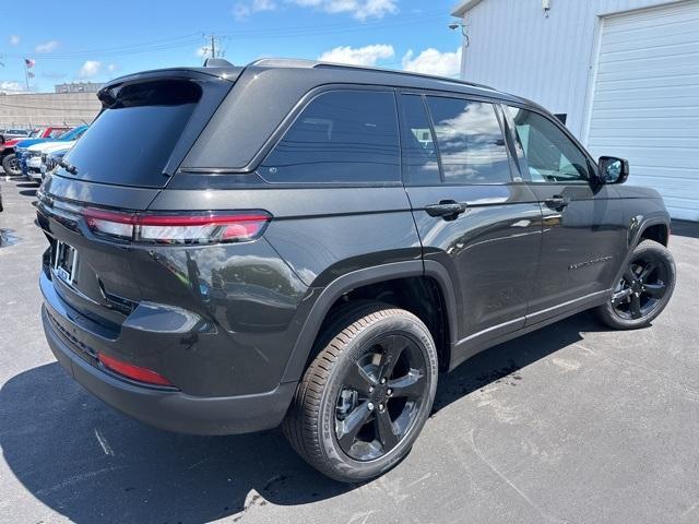 new 2024 Jeep Grand Cherokee car, priced at $44,099