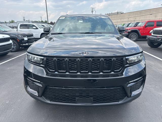new 2025 Jeep Grand Cherokee car, priced at $46,981
