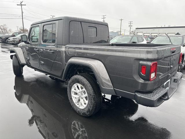 new 2023 Jeep Gladiator car, priced at $41,795