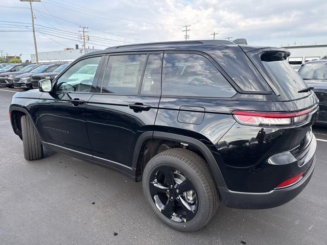 new 2025 Jeep Grand Cherokee car, priced at $49,142