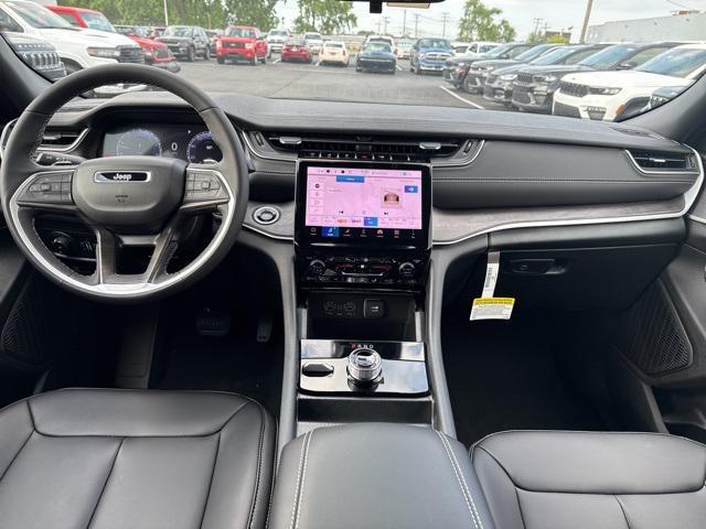 new 2025 Jeep Grand Cherokee car, priced at $49,142