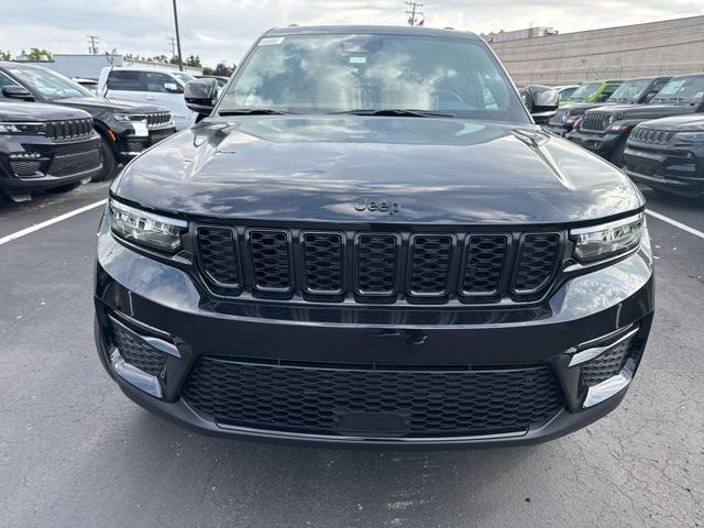 new 2025 Jeep Grand Cherokee car, priced at $49,142