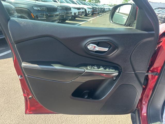 used 2014 Jeep Cherokee car, priced at $8,995