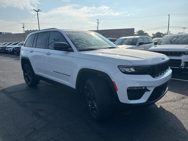 new 2025 Jeep Grand Cherokee car, priced at $42,441