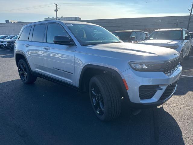 new 2024 Jeep Grand Cherokee car, priced at $42,191