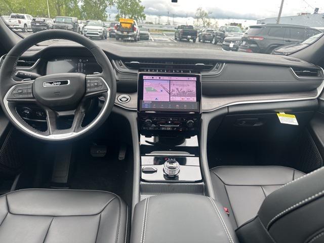 new 2025 Jeep Grand Cherokee car, priced at $46,800