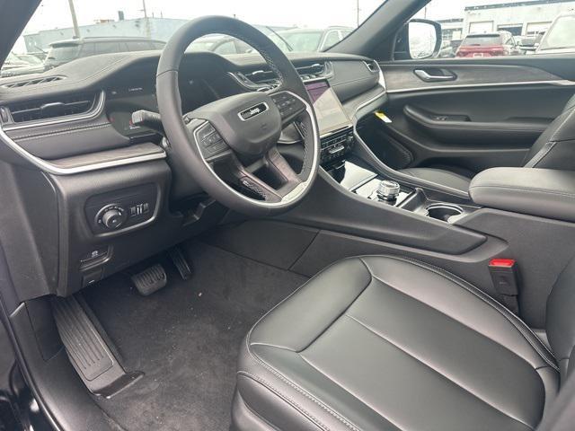 new 2025 Jeep Grand Cherokee car, priced at $46,800