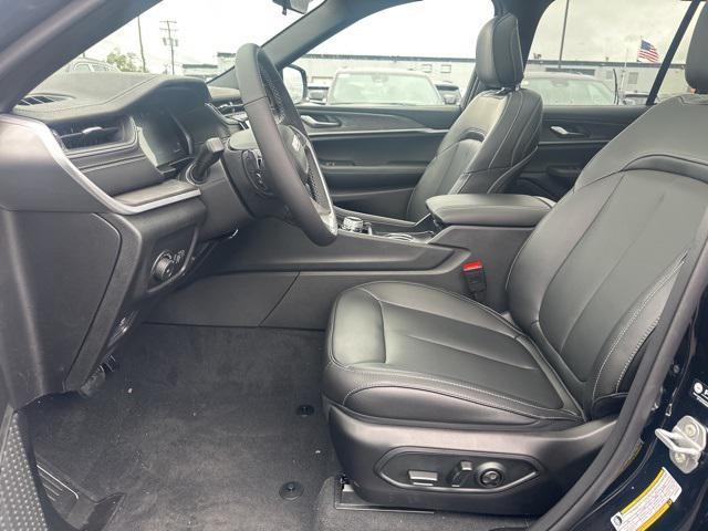 new 2025 Jeep Grand Cherokee car, priced at $46,800