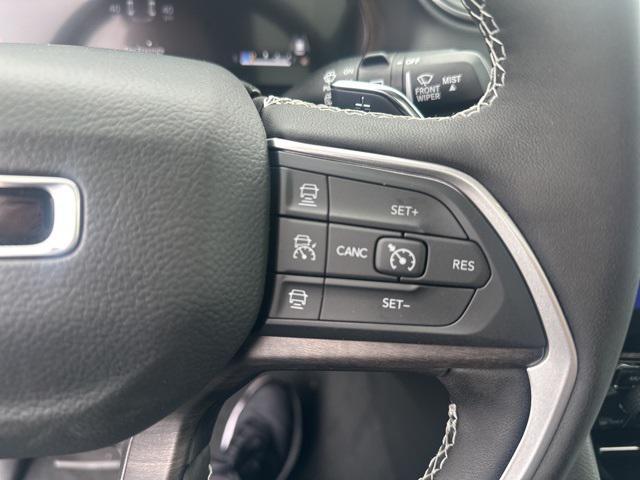new 2025 Jeep Grand Cherokee car, priced at $46,800