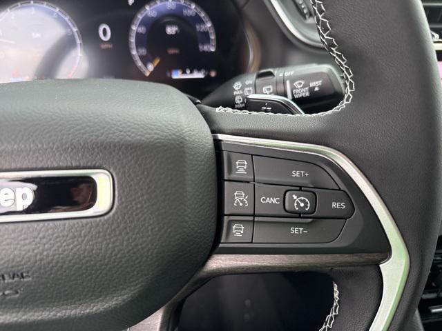 new 2025 Jeep Grand Cherokee car, priced at $49,142