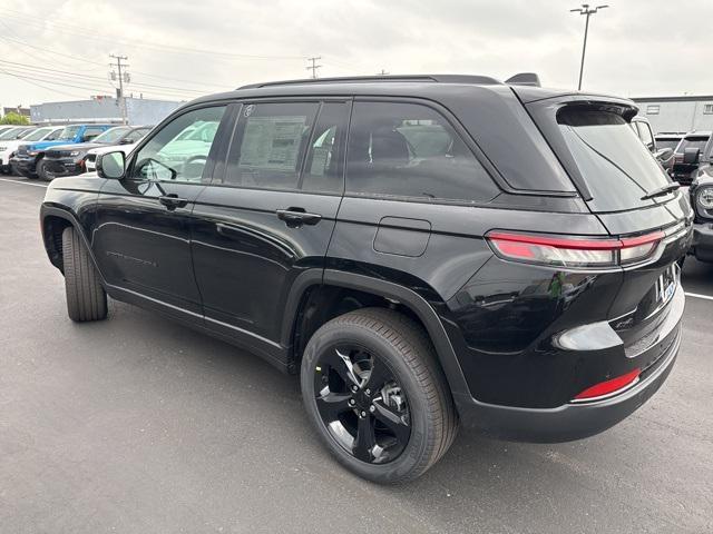 new 2025 Jeep Grand Cherokee car, priced at $49,142