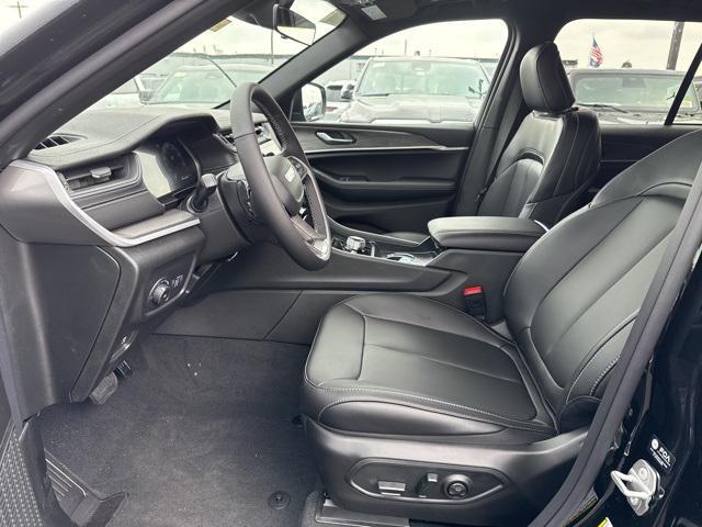 new 2025 Jeep Grand Cherokee car, priced at $49,142