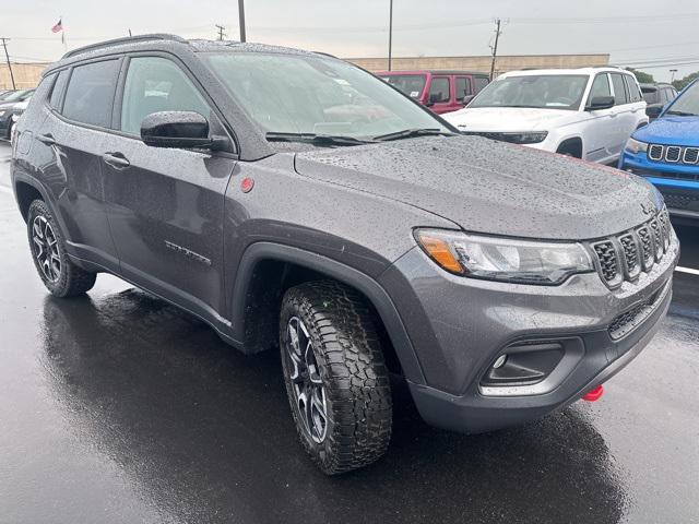 new 2024 Jeep Compass car, priced at $37,235