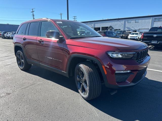 new 2025 Jeep Grand Cherokee car, priced at $52,810