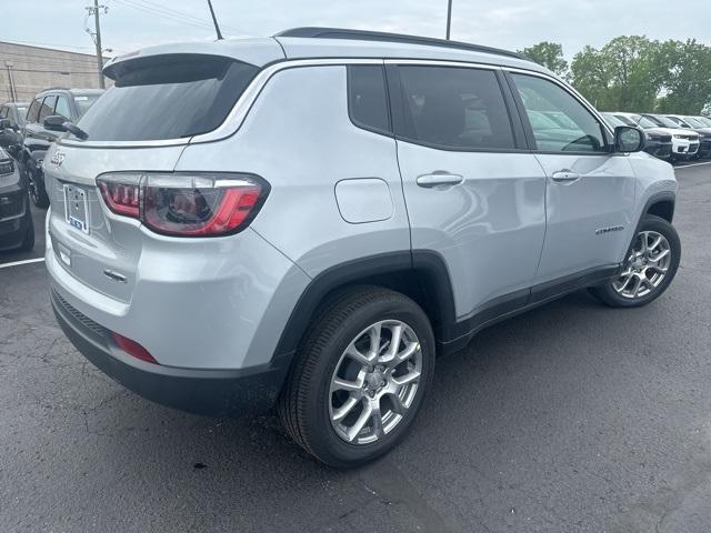 new 2024 Jeep Compass car, priced at $33,085