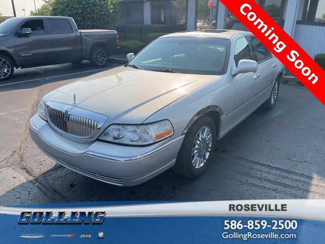used 2007 Lincoln Town Car car, priced at $6,995