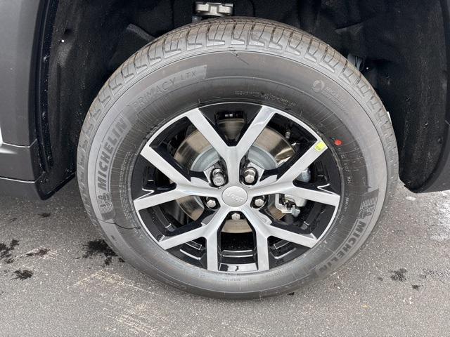 new 2025 Jeep Grand Cherokee L car, priced at $45,999