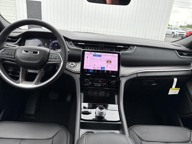 new 2025 Jeep Grand Cherokee L car, priced at $45,999