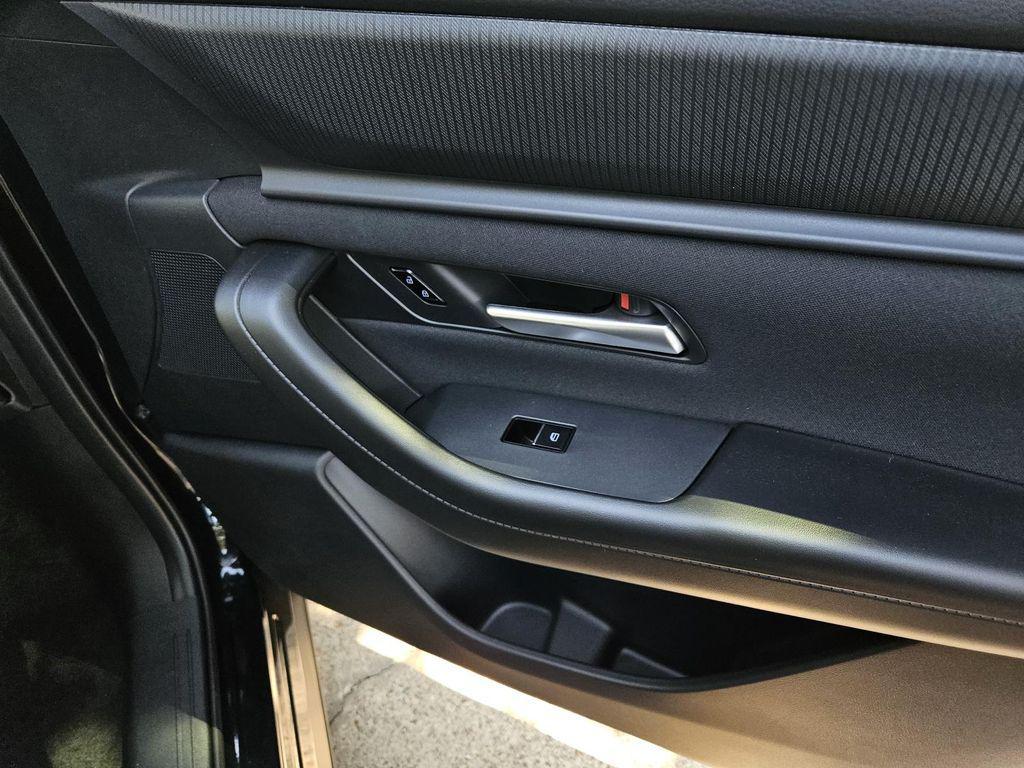 new 2025 Mazda CX-90 car, priced at $39,244