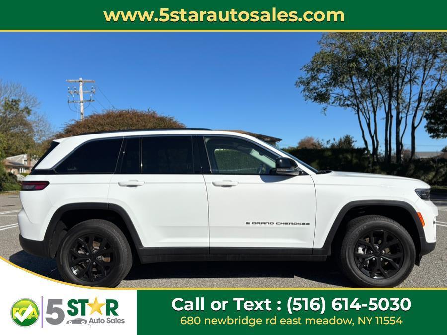 used 2022 Jeep Grand Cherokee car, priced at $27,100