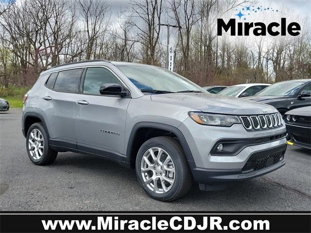 new 2024 Jeep Compass car, priced at $29,985