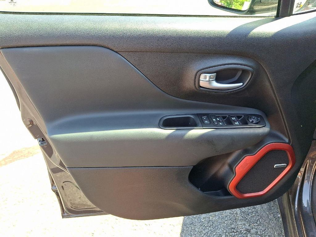 used 2021 Jeep Renegade car, priced at $20,752