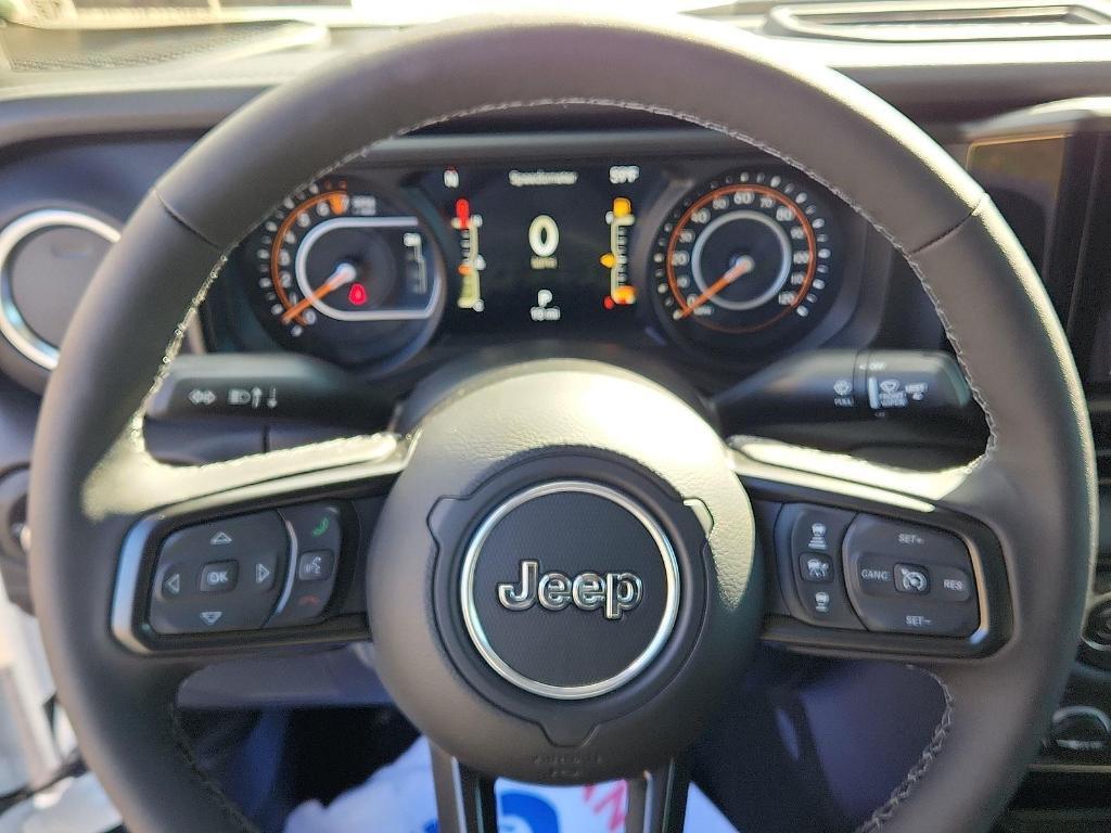 new 2025 Jeep Gladiator car, priced at $43,223