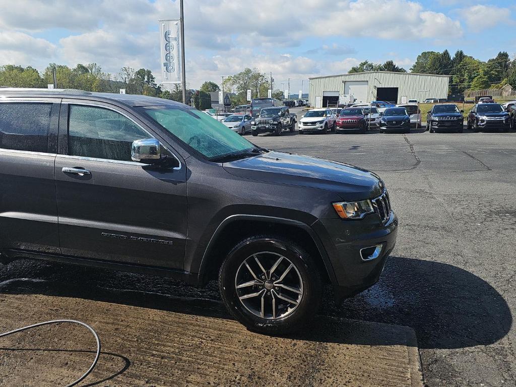 used 2017 Jeep Grand Cherokee car, priced at $15,995