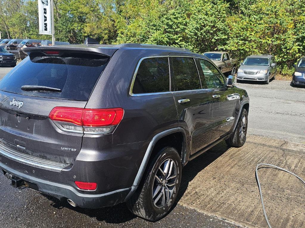used 2017 Jeep Grand Cherokee car, priced at $15,995