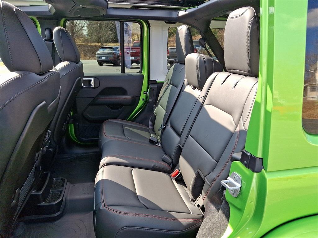 new 2025 Jeep Wrangler car, priced at $70,155