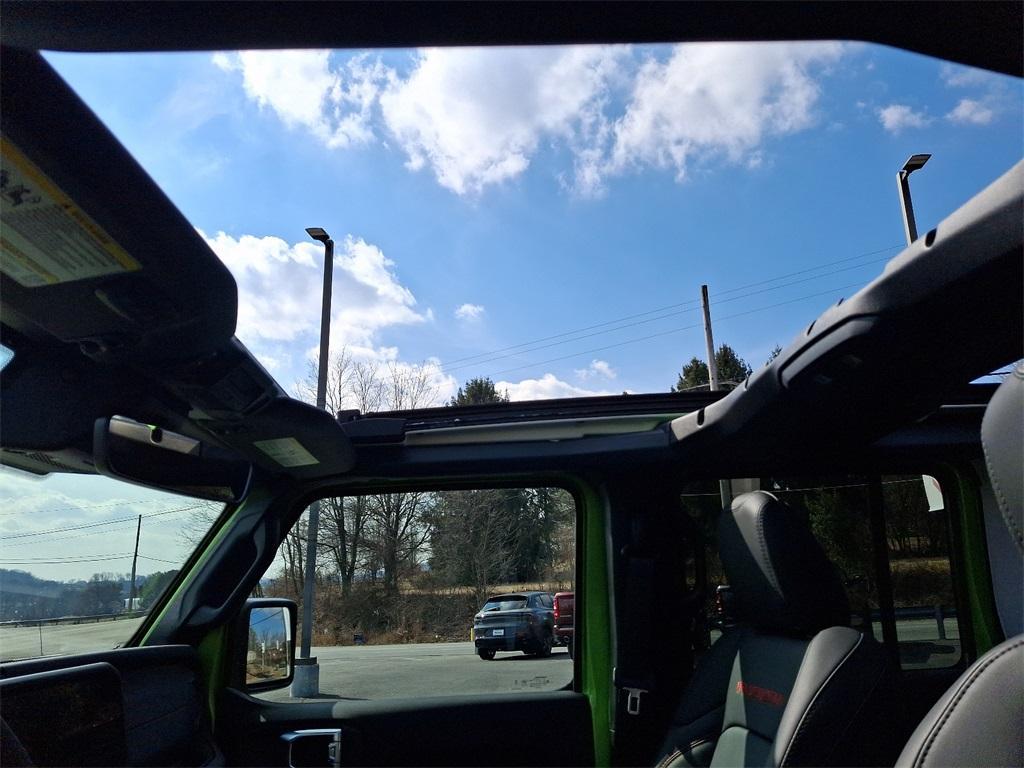 new 2025 Jeep Wrangler car, priced at $70,155