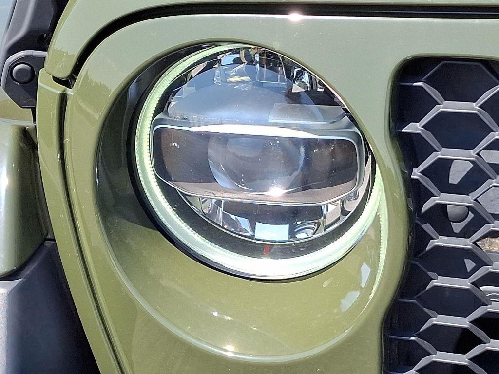 used 2021 Jeep Gladiator car, priced at $31,399